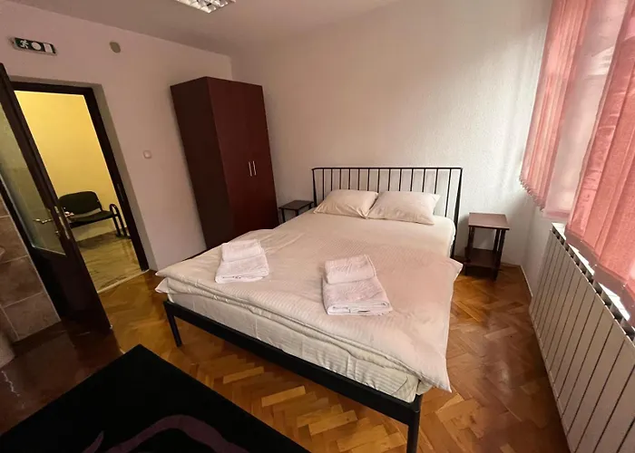 Staybihac Apartman *